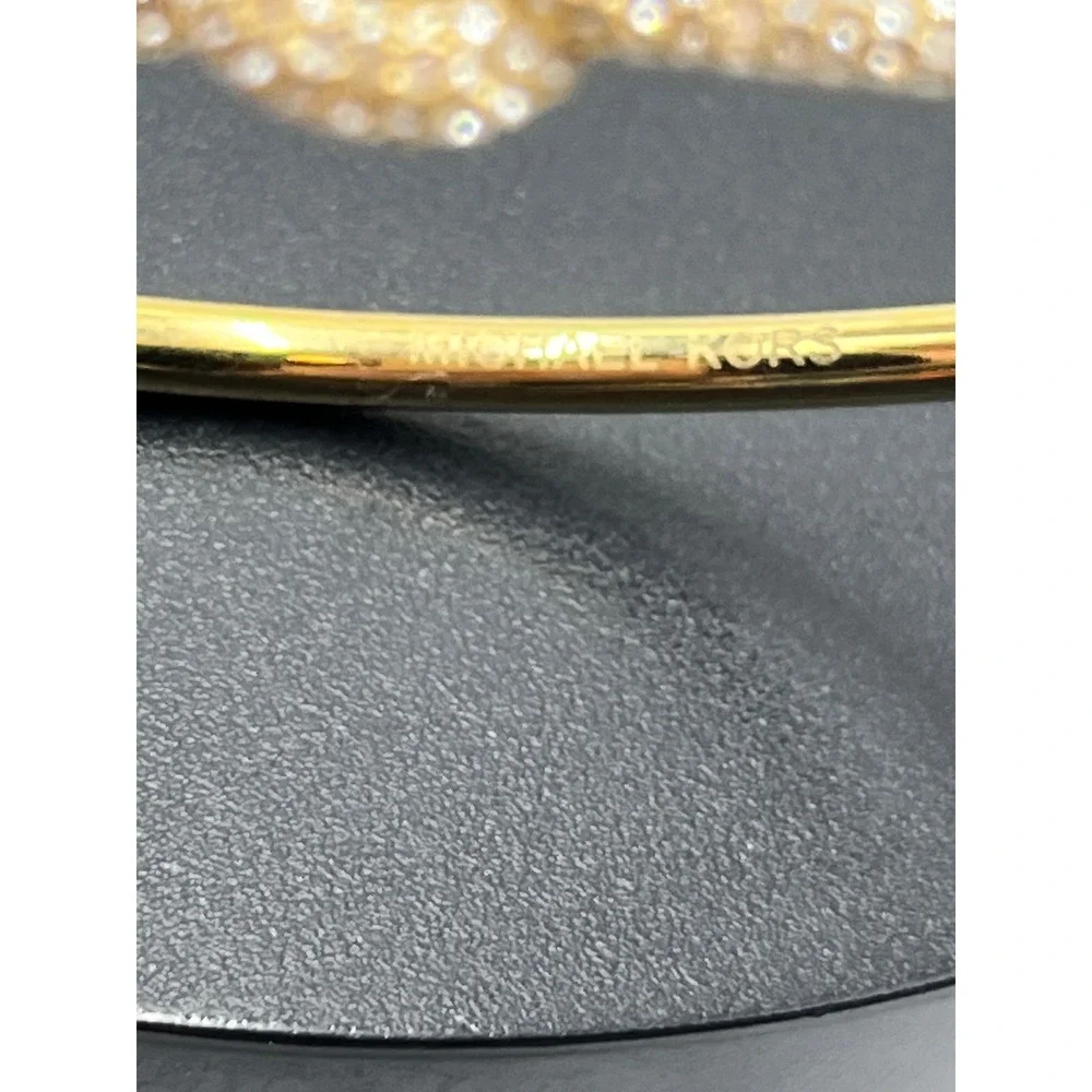 Michael Kors Brilliance Crystal Pavé Knot Hinge Bangle Bracelet Model MKJ4191710